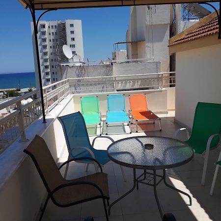 Panikos Beach Apartment I Larnaca Luaran gambar