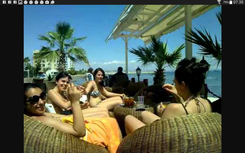 Panikos Beach Apartment I Larnaca Luaran gambar